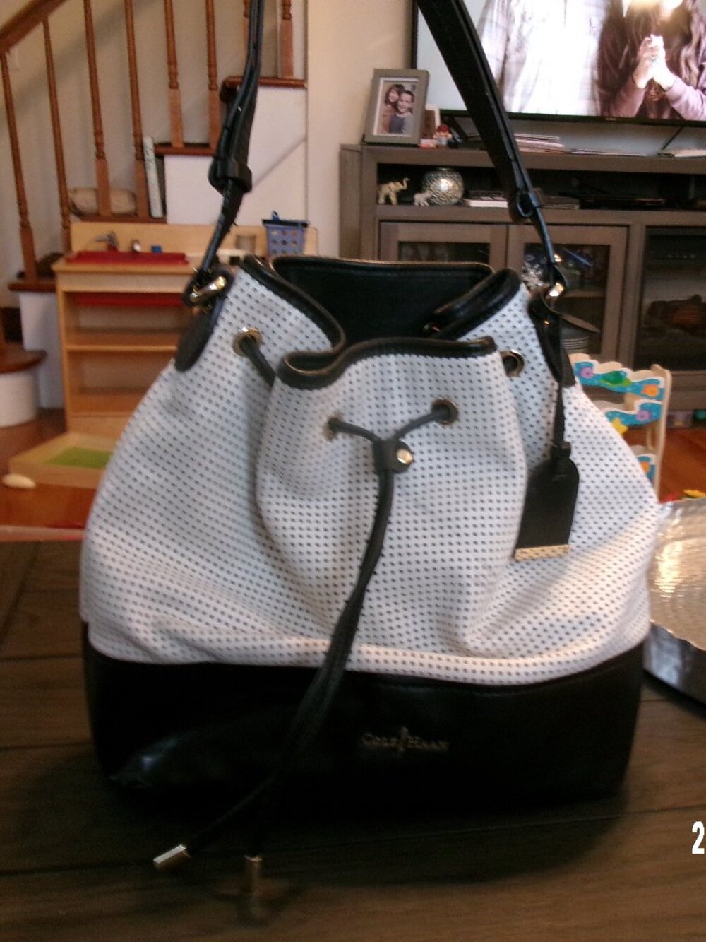 Cole Haan LINLEY STYLE B42355 White Women’s Bucket DRAWSTRING Bag Shoulder Bag